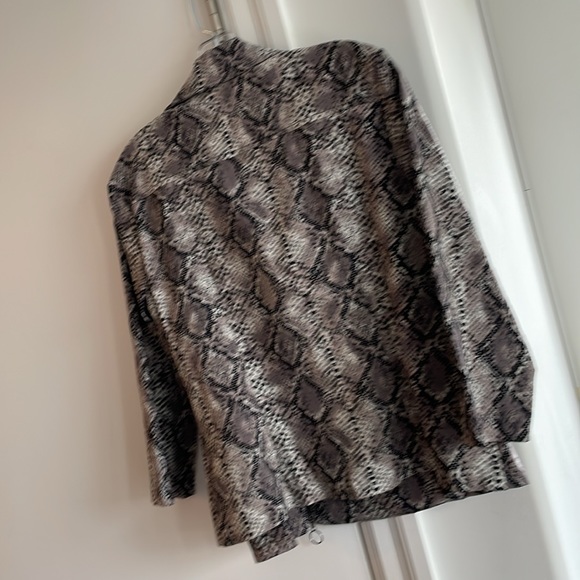 JOSEPH RIBKOFF light weight 3/4 inch sleeve jacket-Size 10 - Picture 10 of 12